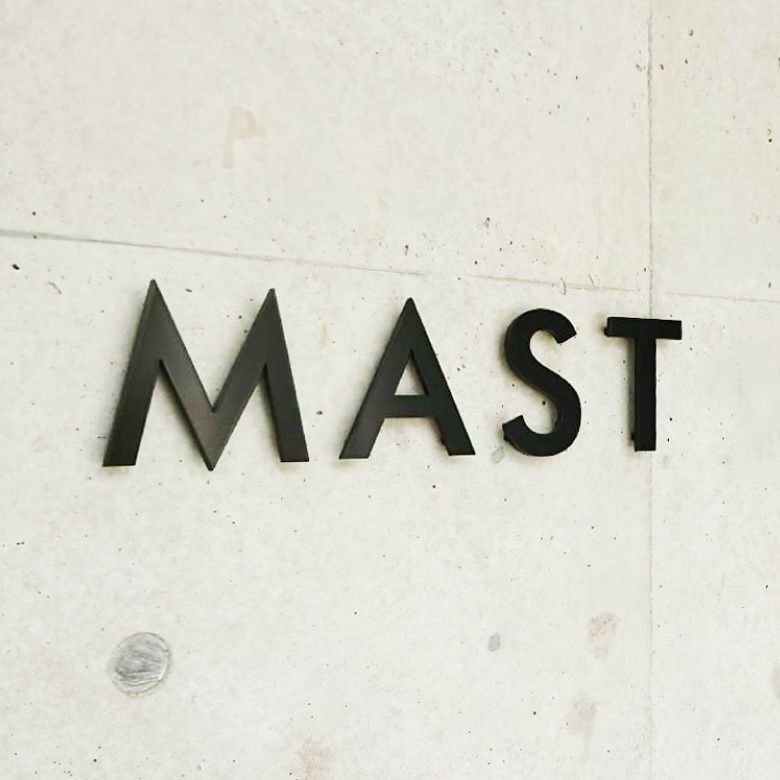 ステンレス切り文字看板　焼付塗装仕上げ 会社銘板 事務所看板